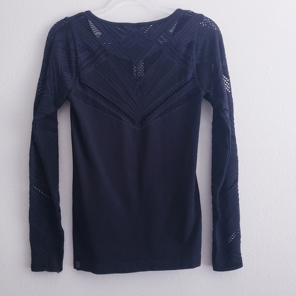Fabletics Isabella Seamless Long Sleeve Perforated Athletic Top - Picture 7 of 10
